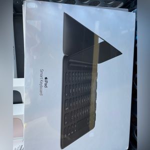 Apple Smart Keyboard